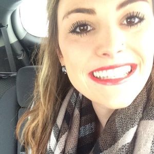 Meet your Posher, Lynzee